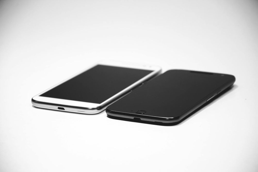 Batteria rimovibile di uno smartphone